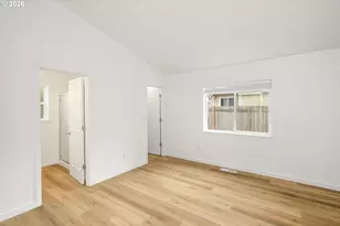 915 NE Mariners Loop, Portland, OR 97211 - Photo 13