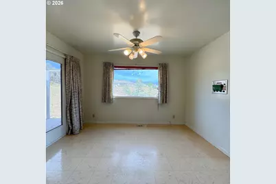 2925 Hillcrest Dr, Baker City, OR 97814 - Photo 5