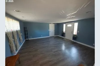 1304 Ocean Ct, Coos Bay, OR 97420 - Photo 17