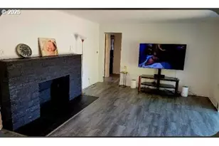 1304 Ocean Ct, Coos Bay, OR 97420 - Photo 11