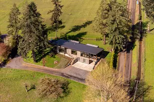 8331 NE Worden Hill Rd, Dundee, OR 97115 - Photo 1