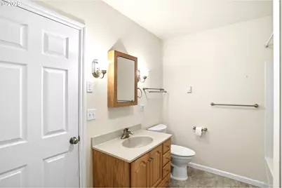 105 E 39th Ave, Eugene, OR 97405 - Photo 31