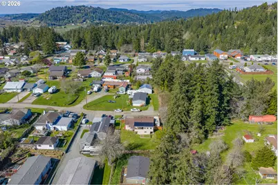 1932 Willow St, Myrtle Point, OR 97458 - Photo 25