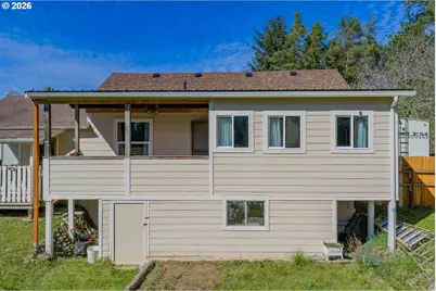 1932 Willow St, Myrtle Point, OR 97458 - Photo 3