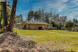 1848 Thomas Ave, Coos Bay, OR 97420 - Photo 9