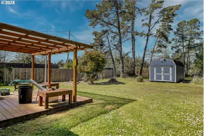1848 Thomas Ave, Coos Bay, OR 97420 - Photo 5