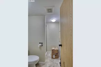 1848 Thomas Ave, Coos Bay, OR 97420 - Photo 43