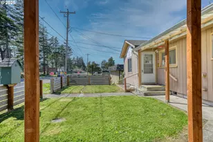 1848 Thomas Ave, Coos Bay, OR 97420 - Photo 19