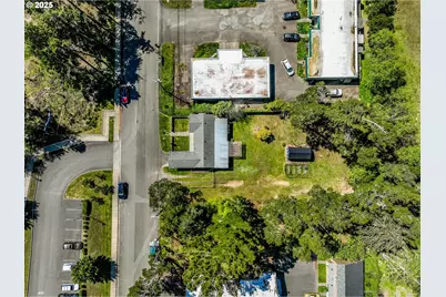 1848 Thomas Ave, Coos Bay, OR 97420 - Photo 11