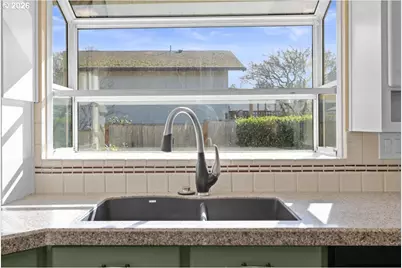 11920 SW Murphy Ln, Beaverton, OR 97008 - Photo 25