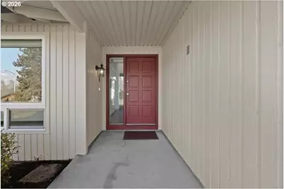 11920 SW Murphy Ln, Beaverton, OR 97008 - Photo 7