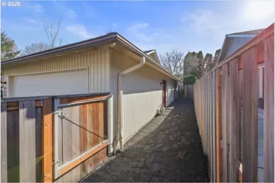 11920 SW Murphy Ln, Beaverton, OR 97008 - Photo 43