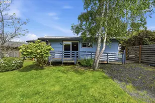 2984 Myrtle St, North Bend, OR 97459 - Photo 35