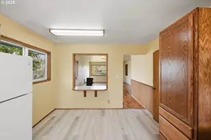 2984 Myrtle St, North Bend, OR 97459 - Photo 13