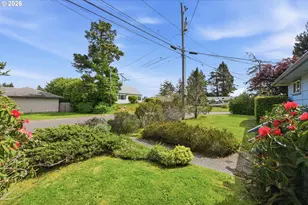 2984 Myrtle St, North Bend, OR 97459 - Photo 39