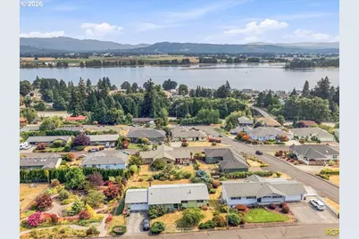 1720 9th St, Columbia City, OR 97018 - Photo 33