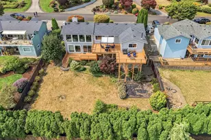 1720 9th St, Columbia City, OR 97018 - Photo 37