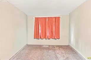 1720 9th St, Columbia City, OR 97018 - Photo 19