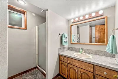 1720 9th St, Columbia City, OR 97018 - Photo 17
