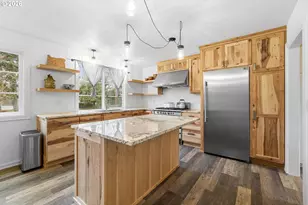 4126 NE 105th Ave, Portland, OR 97220 - Photo 9