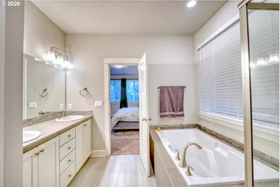 8303 SE Sitka St, Hillsboro, OR 97123 - Photo 17