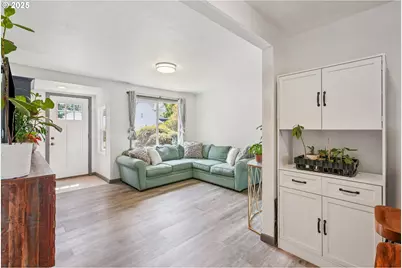 13943 SE Lincoln St #A, Portland, OR 97233 - Photo 9