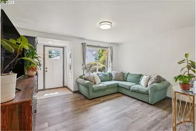 13943 SE Lincoln St #A, Portland, OR 97233 - Photo 7