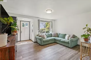 13943 SE Lincoln St, Portland, OR 97233 - Photo 7