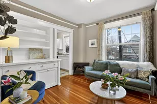 2109 NW Irving St, Portland, OR 97210 - Photo 7