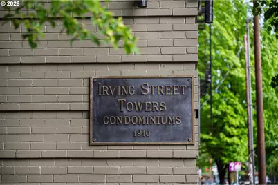 2109 NW Irving St #205, Portland, OR 97210 - Photo 29