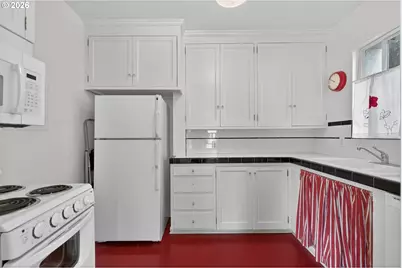 2325 NE Flanders St #8, Portland, OR 97232 - Photo 13