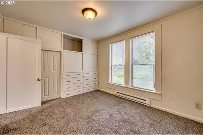 362 N 3rd Pl, Kalama, WA 98625 - Photo 9