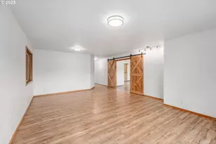 250 Valley View Rd, Sutherlin, OR 97479 - Photo 15