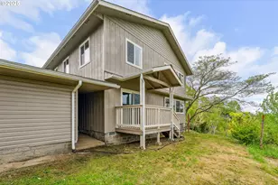 250 Valley View Rd, Sutherlin, OR 97479 - Photo 35