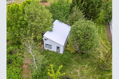 250 Valley View Rd, Sutherlin, OR 97479 - Photo 43