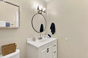 1824 NW 26th St, Lincoln City, OR 97367 - Photo 15