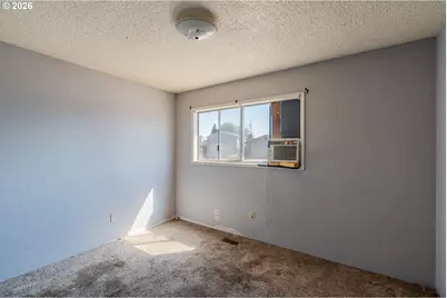 7675 Gladstone Ave, White City, OR 97503 - Photo 11