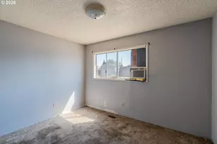 7675 Gladstone Ave, White City, OR 97503 - Photo 11