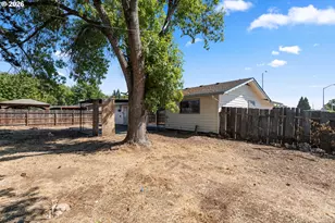 7675 Gladstone Ave, White City, OR 97503 - Photo 27