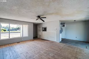 7675 Gladstone Ave, White City, OR 97503 - Photo 5