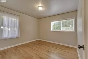 1013 NE Birchwood Dr, Hillsboro, OR 97124 - Photo 13