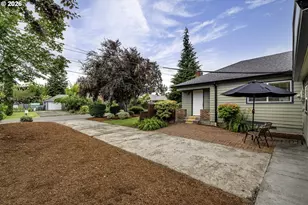 1013 NE Birchwood Dr, Hillsboro, OR 97124 - Photo 5