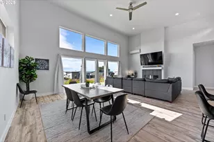 30414 Driftwood Dr, Gold Beach, OR 97444 - Photo 7