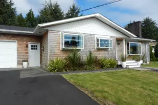 1844 NE Crestview Pl, Newport, OR 97365 - Photo 1