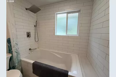 1844 NE Crestview Pl, Newport, OR 97365 - Photo 15