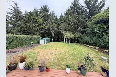 1844 NE Crestview Pl, Newport, OR 97365 - Photo 7