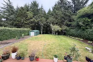 1844 NE Crestview Pl, Newport, OR 97365 - Photo 7