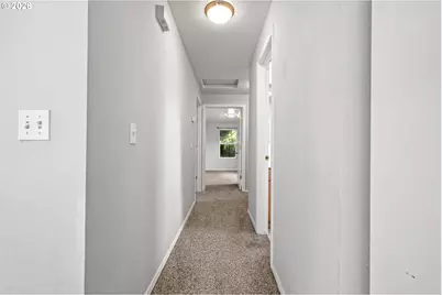 593 Hanover St, Eugene, OR 97402 - Photo 13