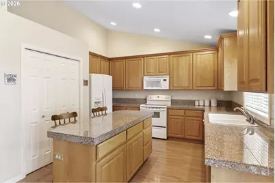 3100 Knoll Dr, Newberg, OR 97132 - Photo 13