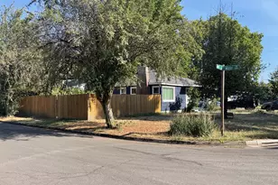 465 Davis St, Eugene, OR 97402 - Photo 3